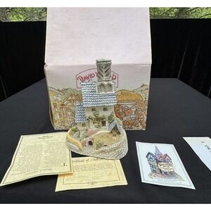 1984 David Winter Cottage The House of Master Mason In Original Box W/ Paperwork